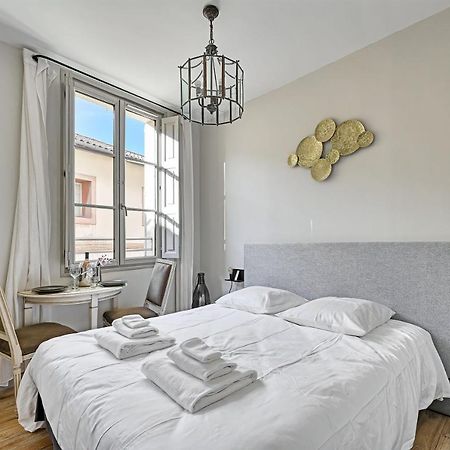 Au Coeur Des Papes, Dans Batisse De Charme Studios & Appartements En Coeur De Ville Avignon Exterior photo