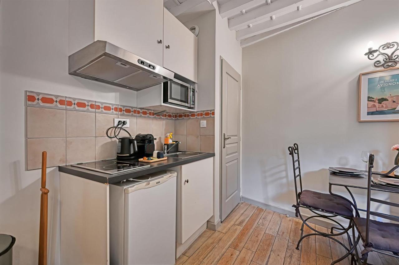 Au Coeur Des Papes, Dans Batisse De Charme Studios & Appartements En Coeur De Ville Avignon Exterior photo